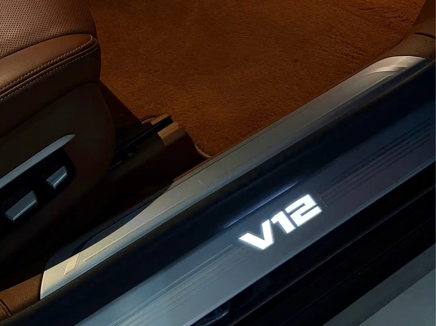Фото 9 - BMW 7 Series