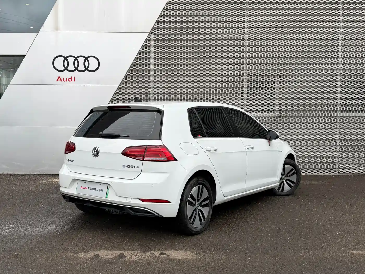 Volkswagen Golf Electric 2020 Chi фото 4