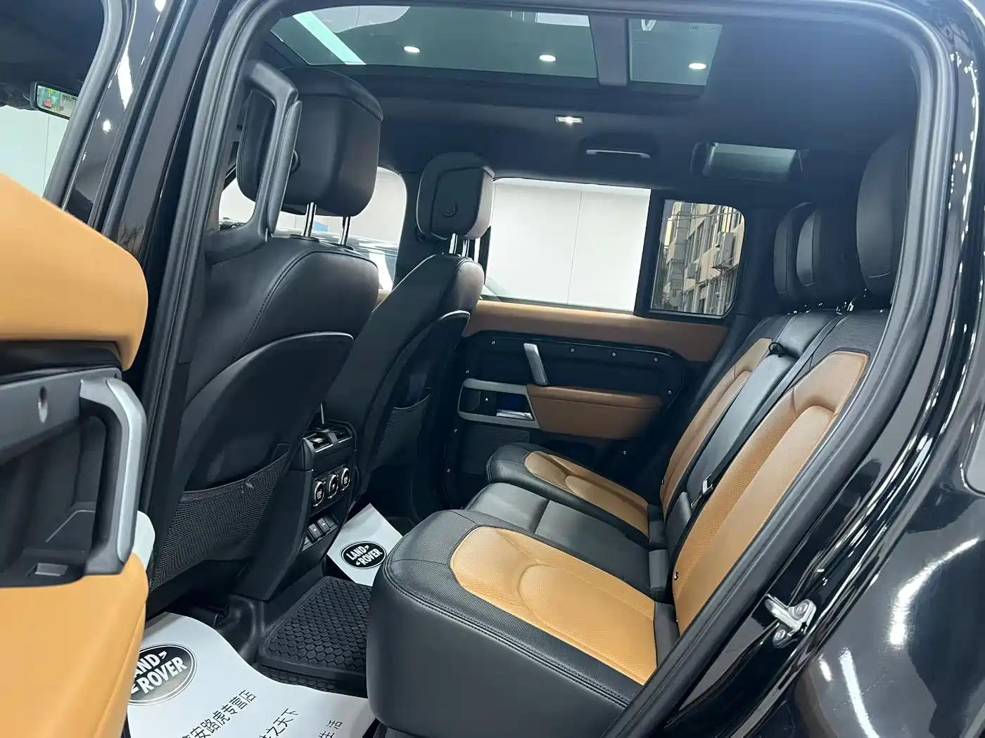 Land Rover Defender 2024 110 3.0T P400 X-DYNAMIC HSE фото 5