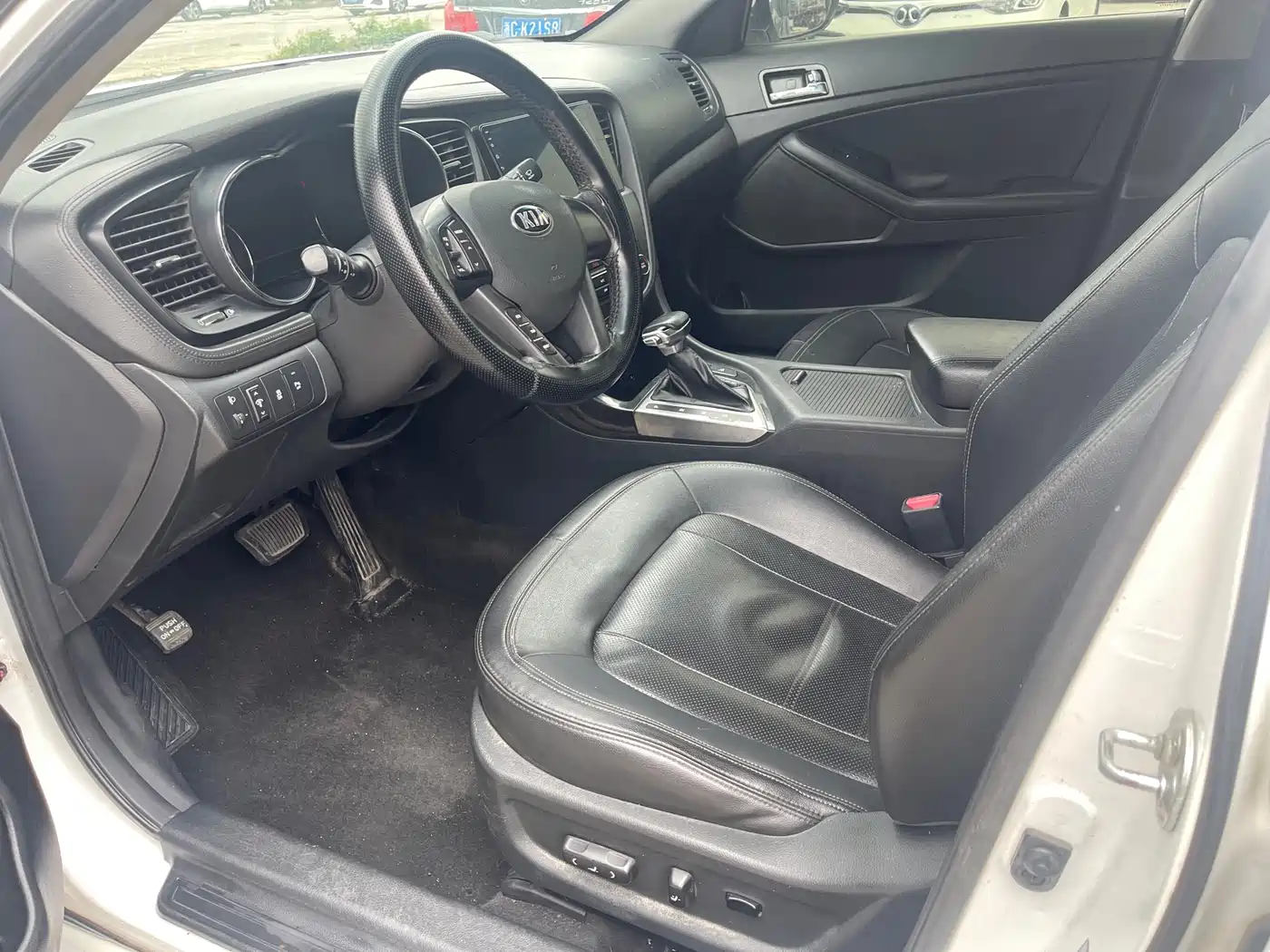Kia K5 2012 2012 2.0L Automatic DLX Special Edition