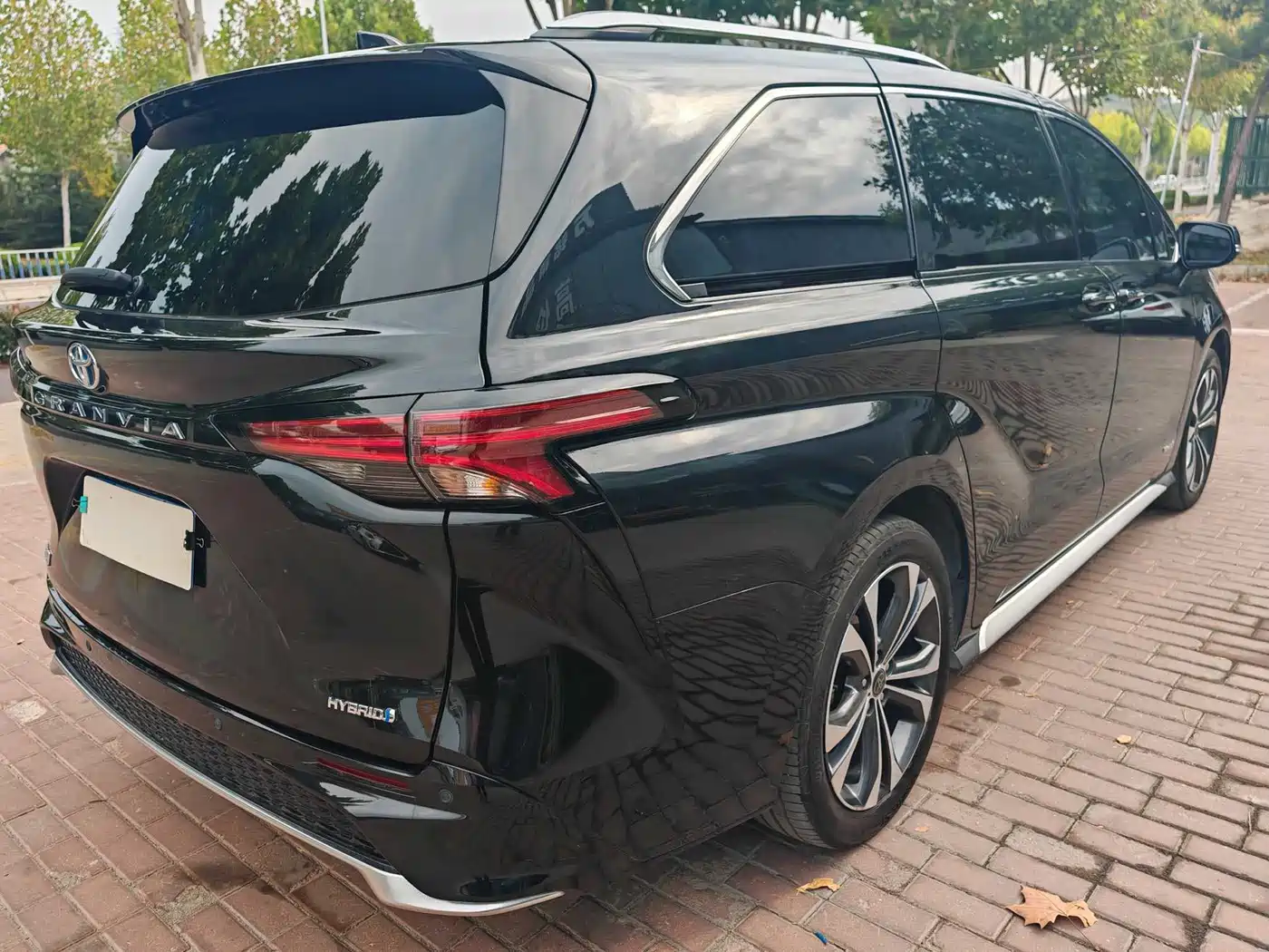 Toyota Granvia 2024 2023 2.5L Hybrid Prestige PLUS Edition