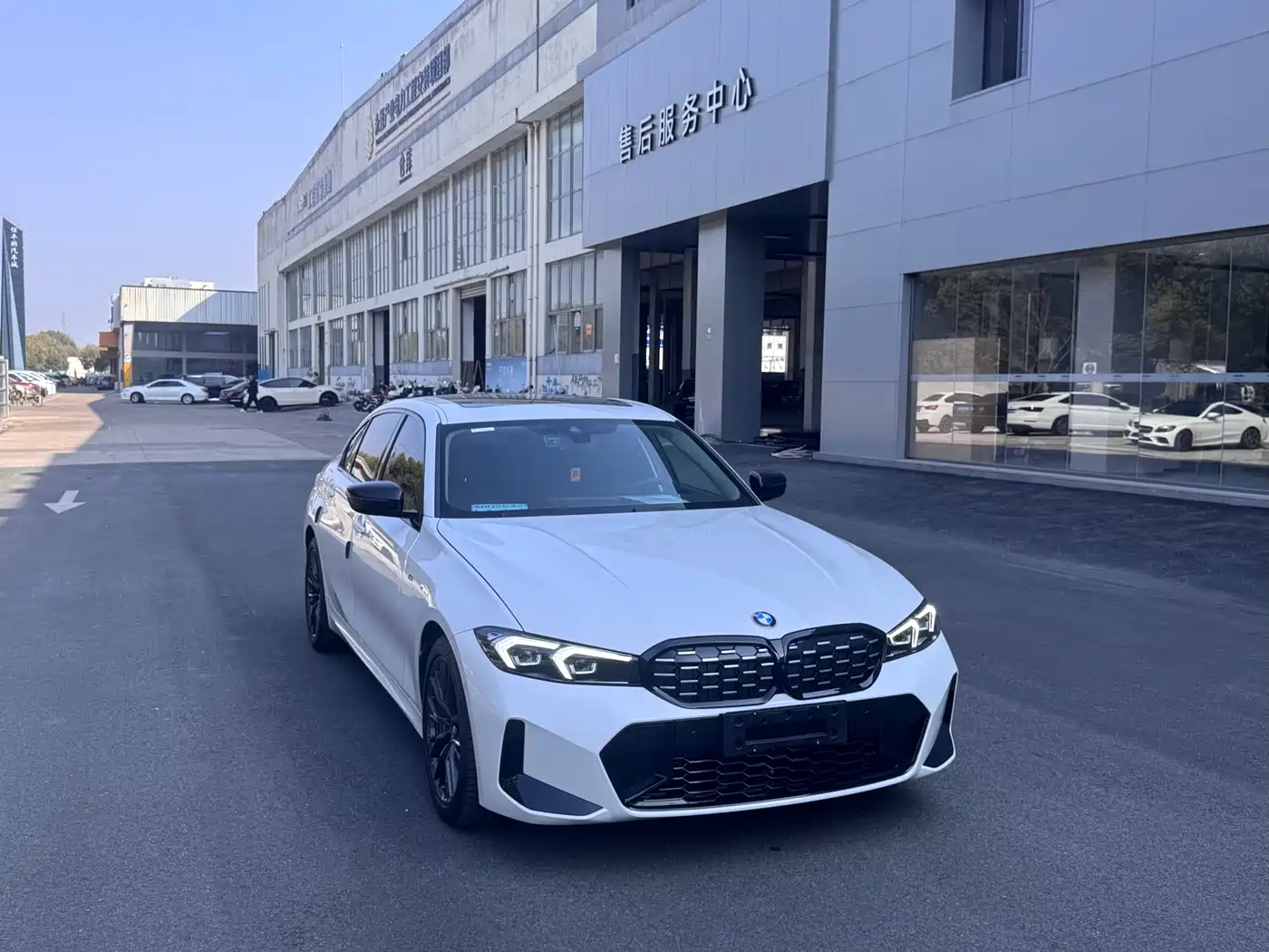 BMW 3 Series 2023 325Li M Sport Package фото 5