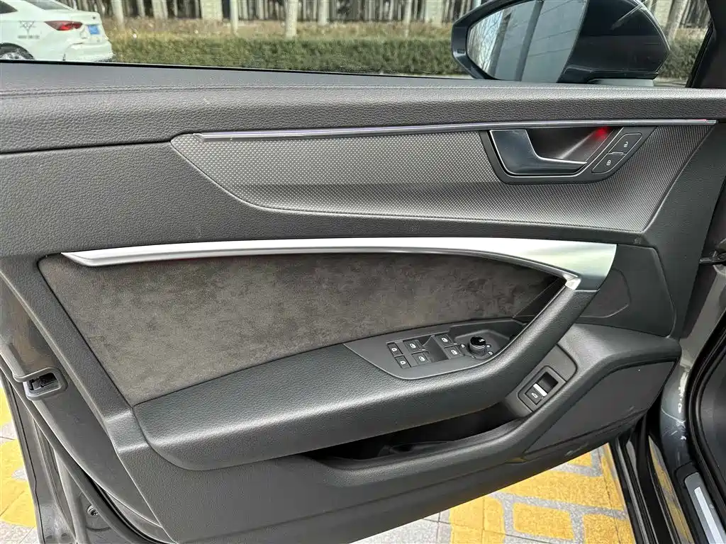 Audi A6L 2019 40 TFSI Luxury Dynamic фото 8