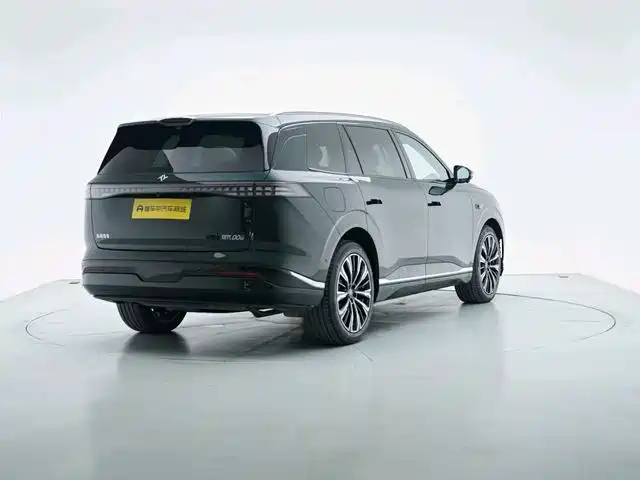 Dongfeng Yipai eπ008 2025 2026 6-seater Extended Range Family Edition