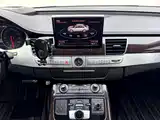 Photo 15 - Audi A8