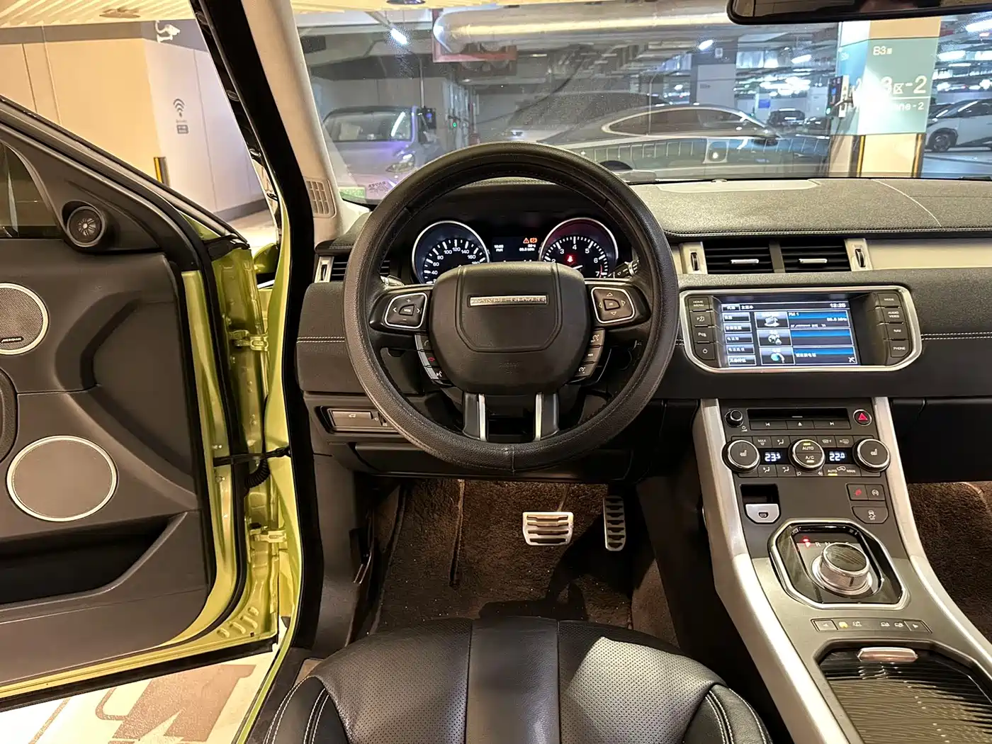 Land Rover Range Rover Evoque (Import) 2014 2014 2.0T 5-door Brilliance Sport