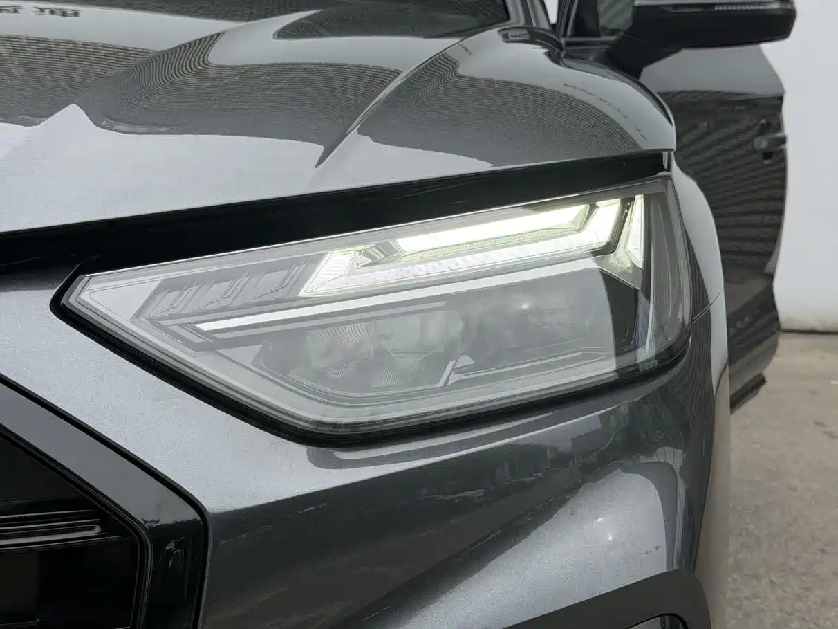 Audi Q5L 2023 40T Luxury Dynamic фото 16