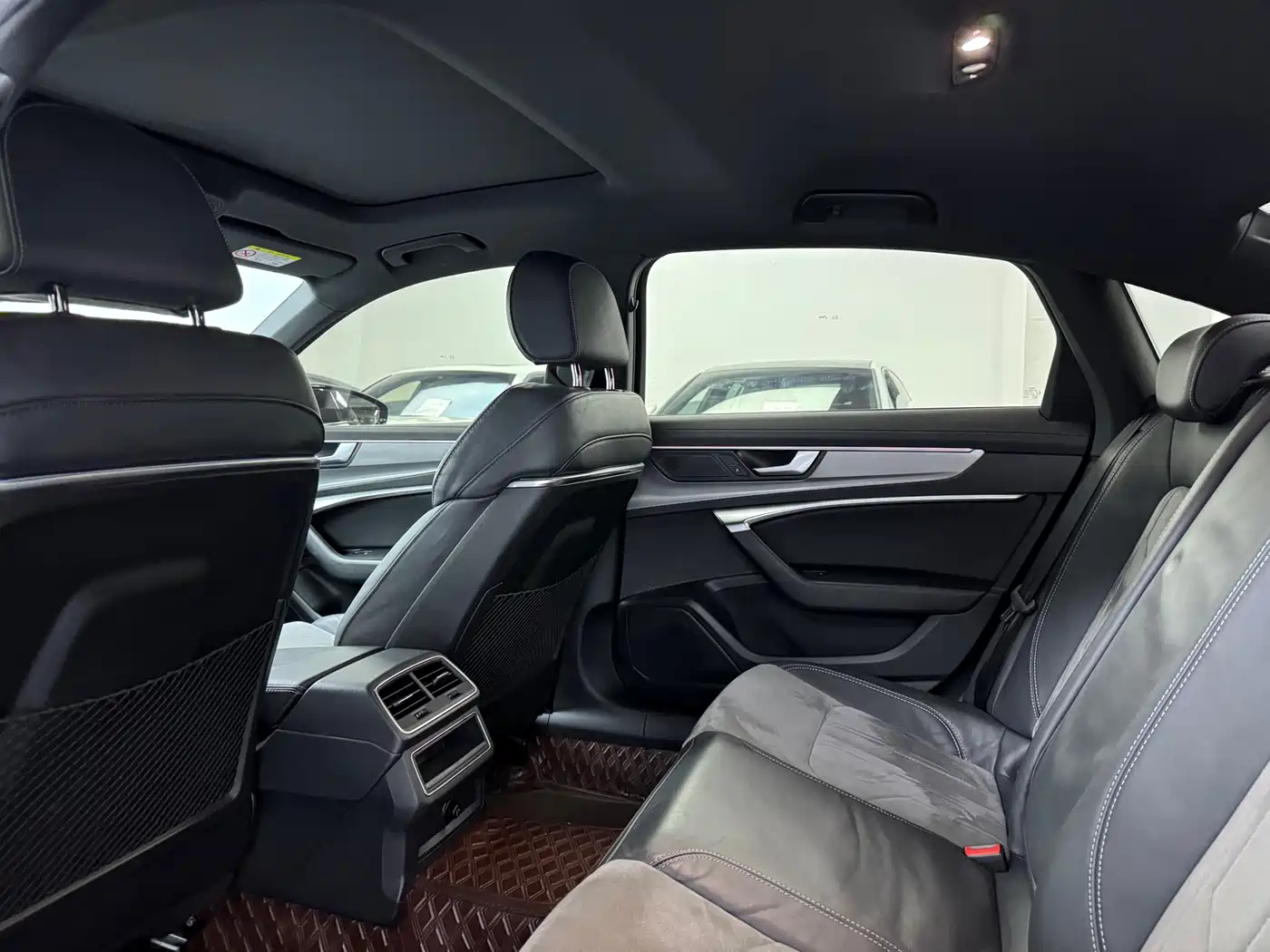 Audi A6L 2021 40 TFSI Luxury Sport фото 11