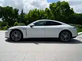 Photo 3 - Porsche Taycan
