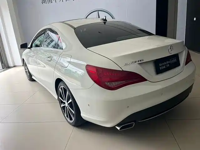 Mercedes-Benz CLA (Import) 2016 CLA 200 Fashion — фото 4