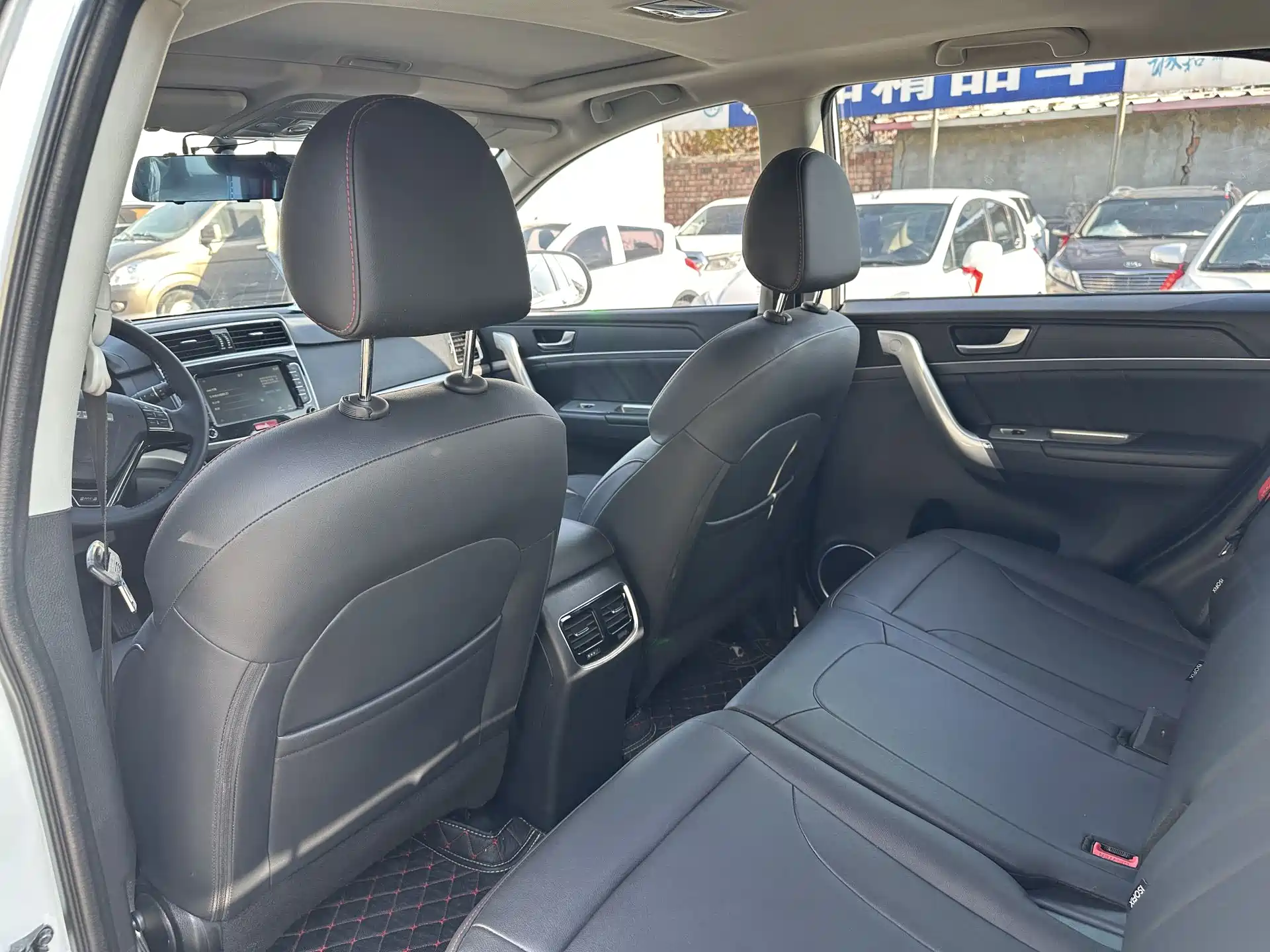Фото 6 - Haval M6