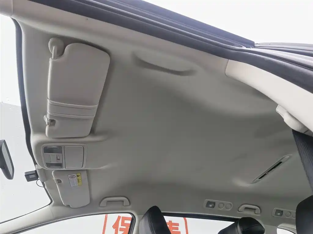 Honda Odyssey 2024 2.0L e:HEV Sharp·Comfort Edition фото 14