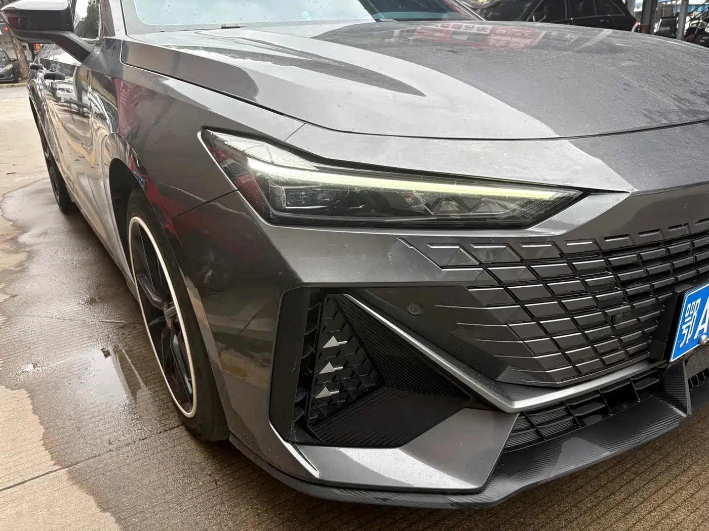 CHANGAN UNI-V