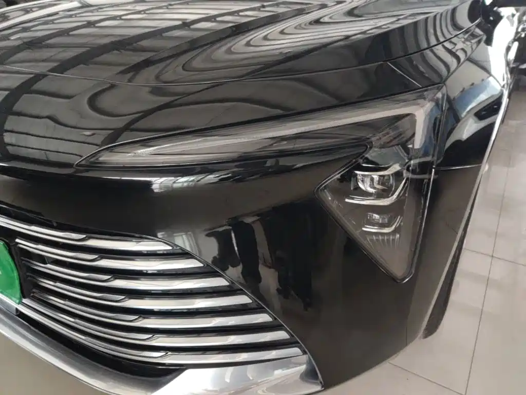 Buick LaCrosse 2025 2026 Model 28T Platinum Edition