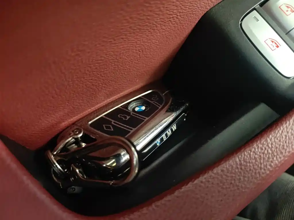 BMW 3 Series 2024 325Li M Sport Shadowline Package фото 12