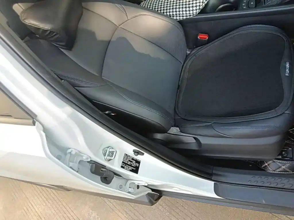 Toyota C-HR 2023 2023 Model 2.0L Premium Edition