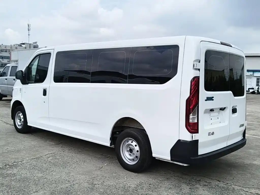 Jiangling E-Fushun 2025 2025 Clear Window Version 53.58kWh Medium Wheelbase Low Roof