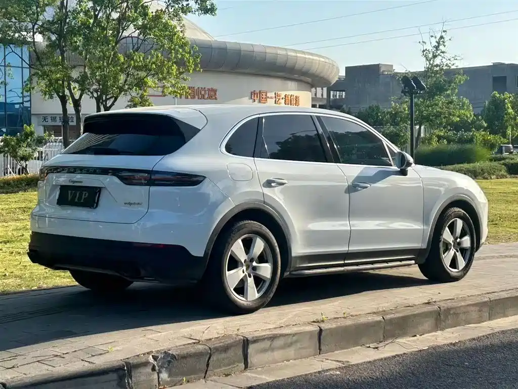 Porsche Cayenne New Energy 2019 Cayenne E-Hybrid 2.0T фото 9