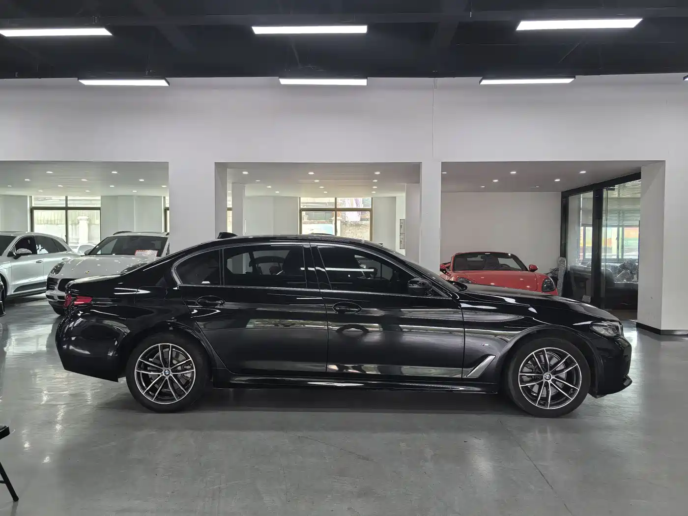 BMW 5 Series 2022 Facelift 525Li M Sport Package фото 4