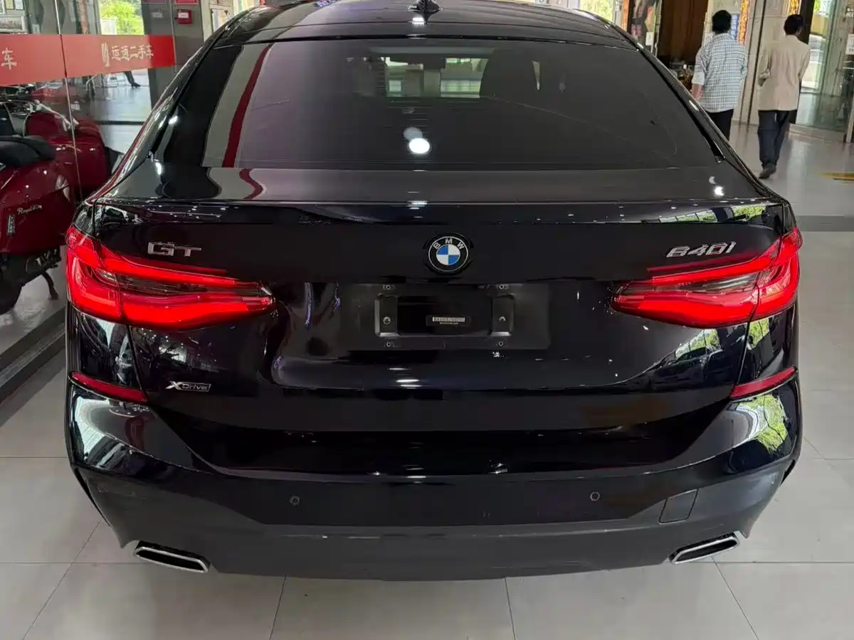 BMW 6 Series GT 2018 640i xDrive M Sport Package фото 5