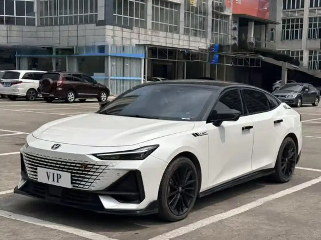 Changan UNI-V 2023 1.5T Sport Edition