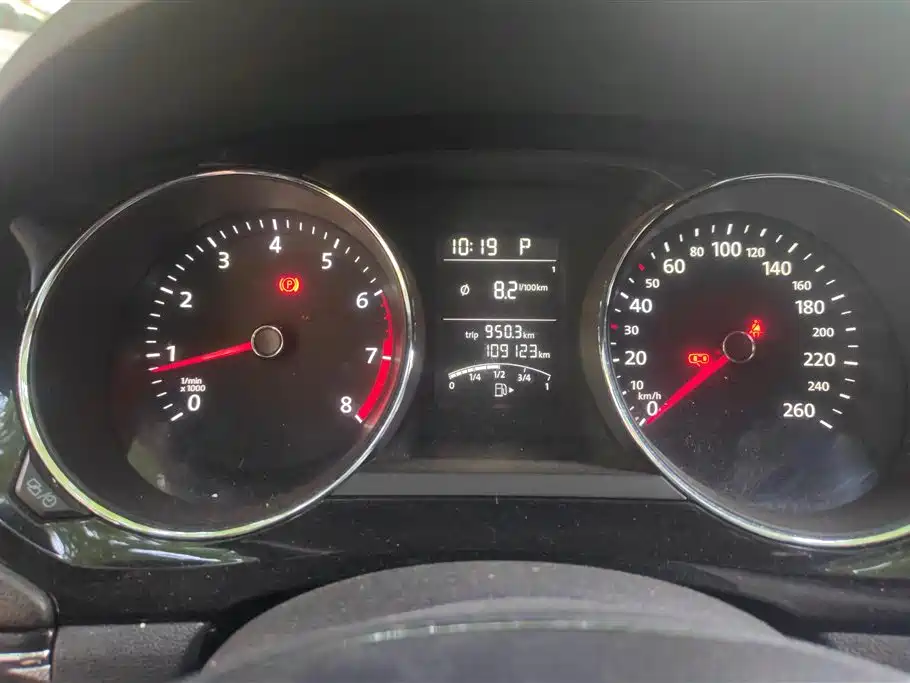 Volkswagen Sagitar 2018 1.6L Automatic Comfort фото 14