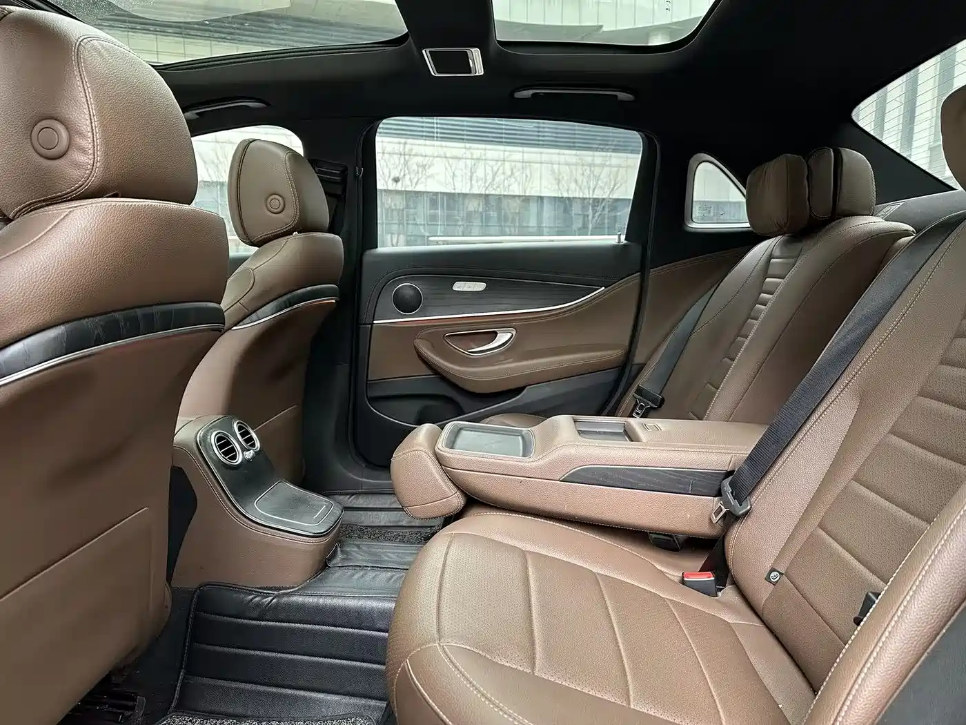 MERCEDES-BENZ E CLASS