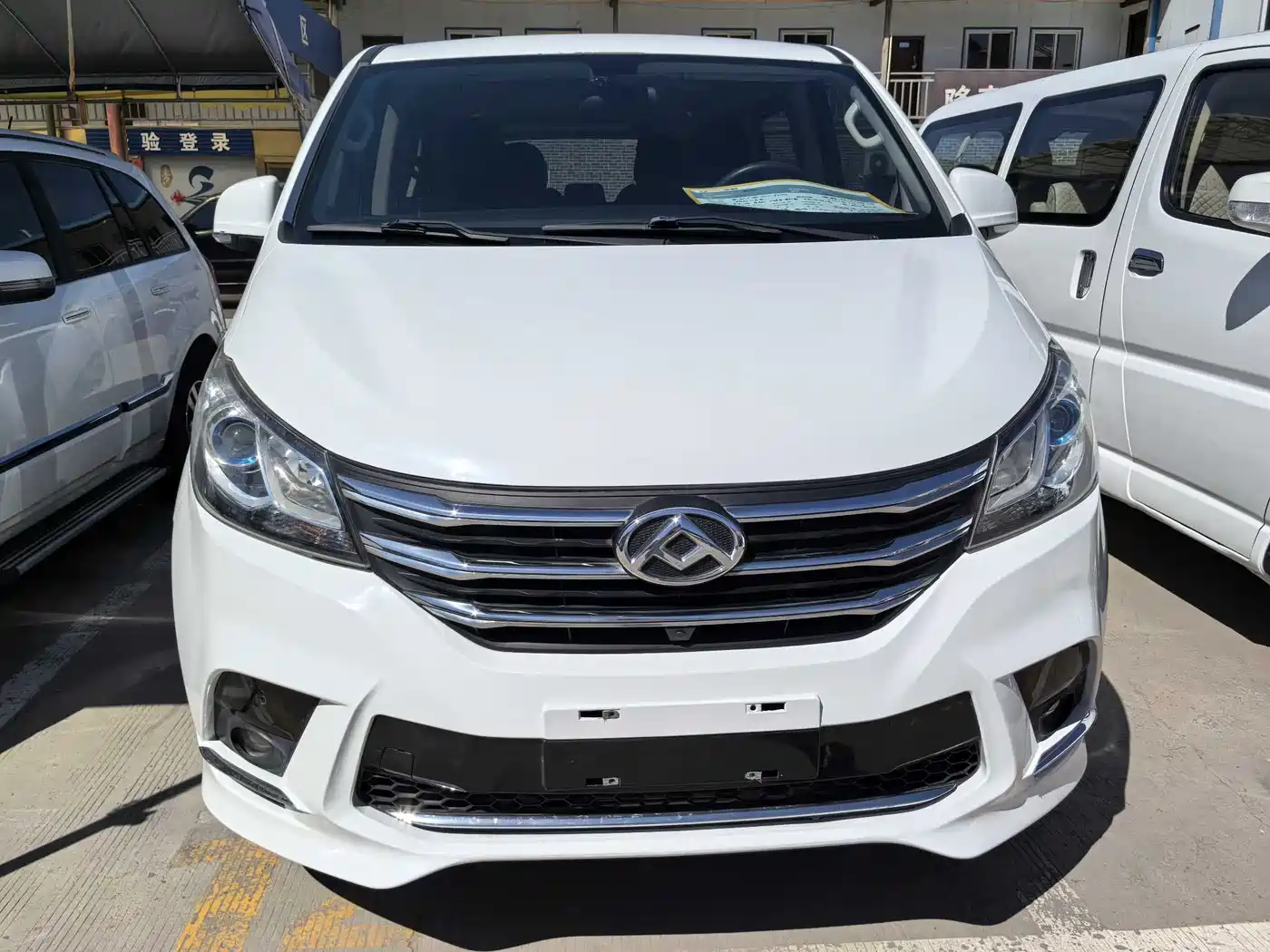 SAIC Maxus Maxus G10 2021 2.0T Automatic Elite Edition Gasoline 7-Seater фото 2