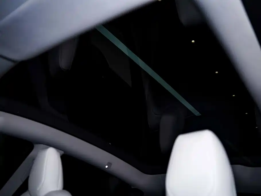 Tesla Model Y 2026 2025 Rear-Wheel Drive