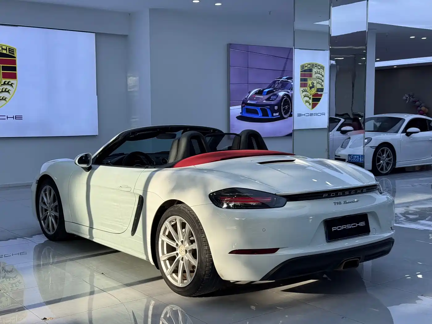 Porsche 718 2018 Boxster 2.0T фото 4