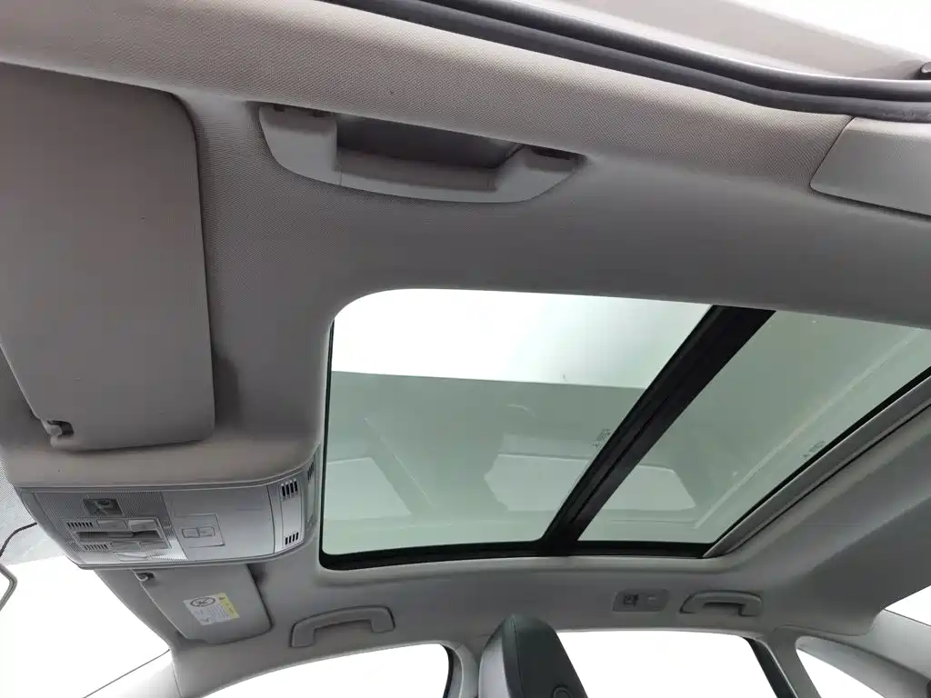 Volkswagen Sagitar, миниатюра 14