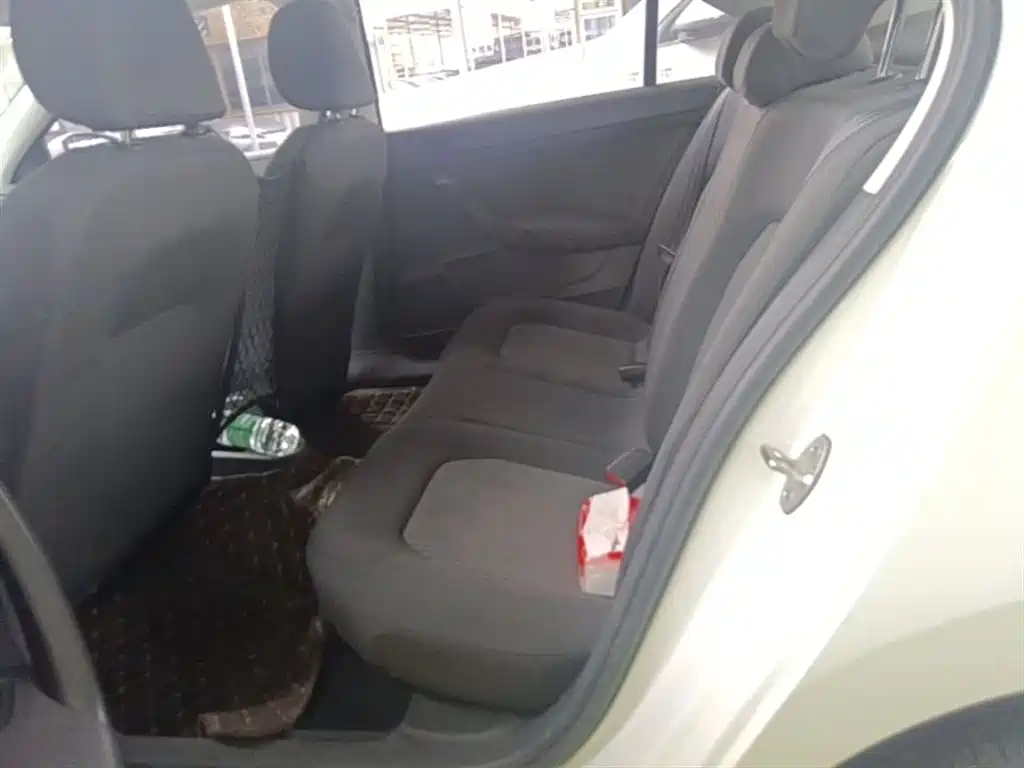Volkswagen Santana 2016 1.6L Automatic Trend Edition фото 17