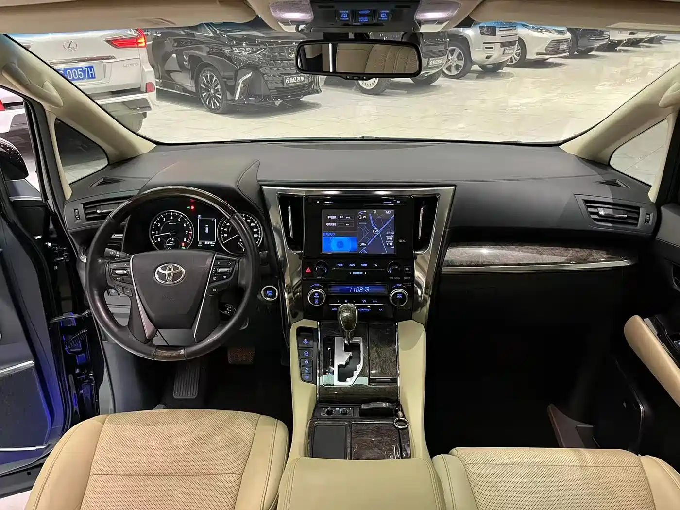 Toyota Alphard 2018 Facelift 3.5L Premium Edition фото 10