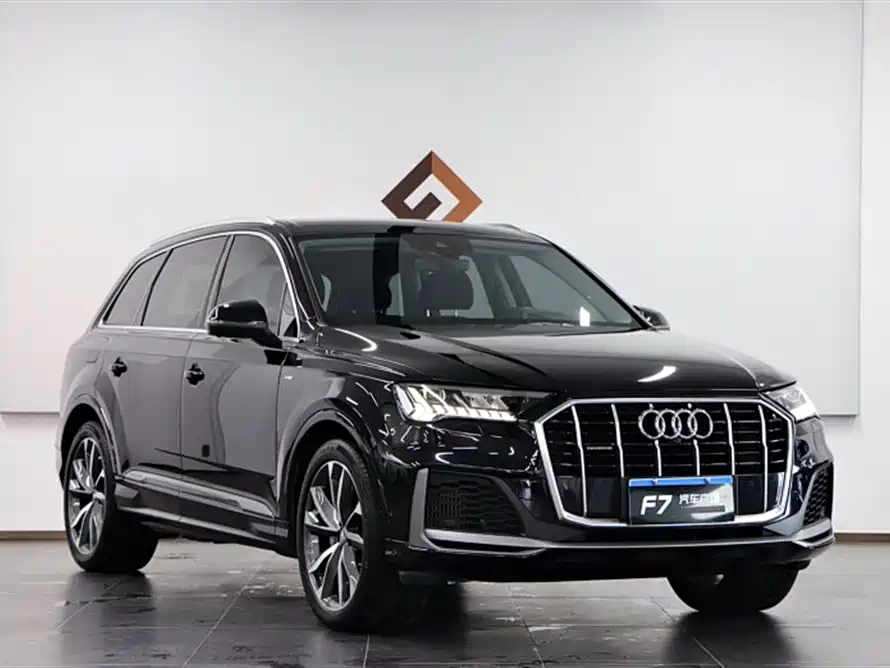 Audi Q7 2020 55 TFSI quattro S line Sport фото 3