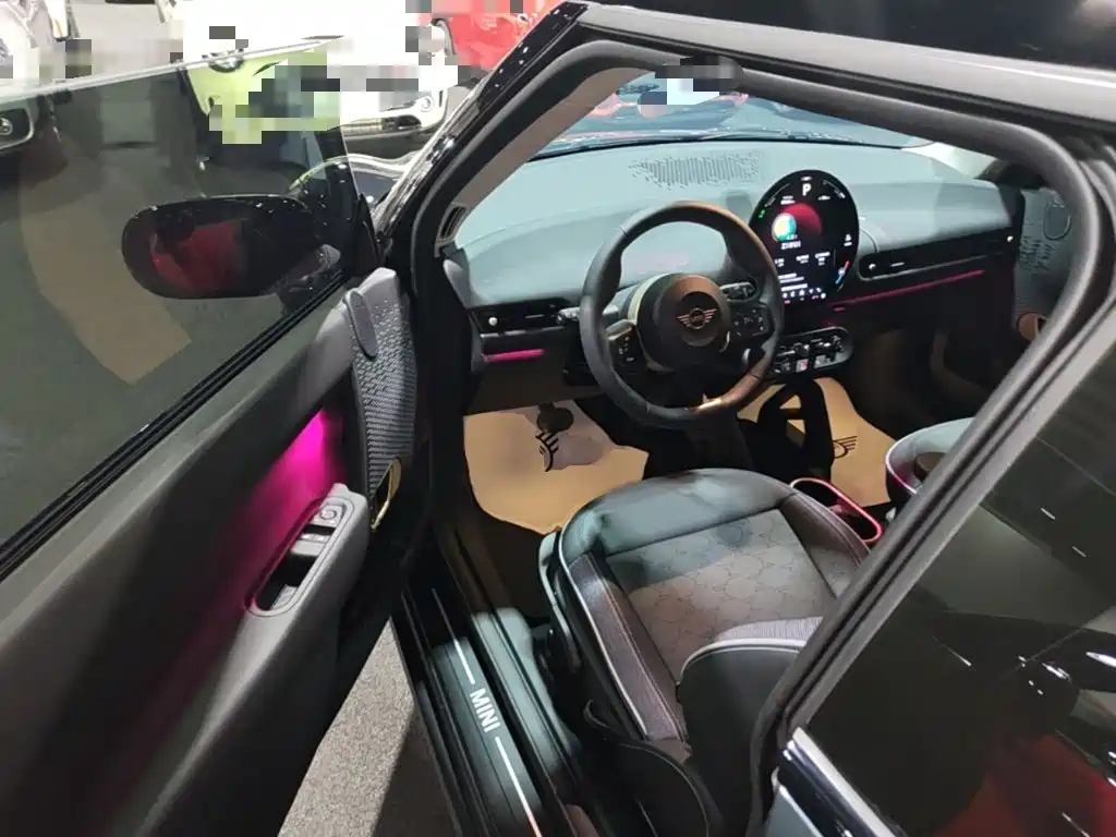 MINI Electric MINI COOPER 2025 2025 Model 456km COOPER E Classic