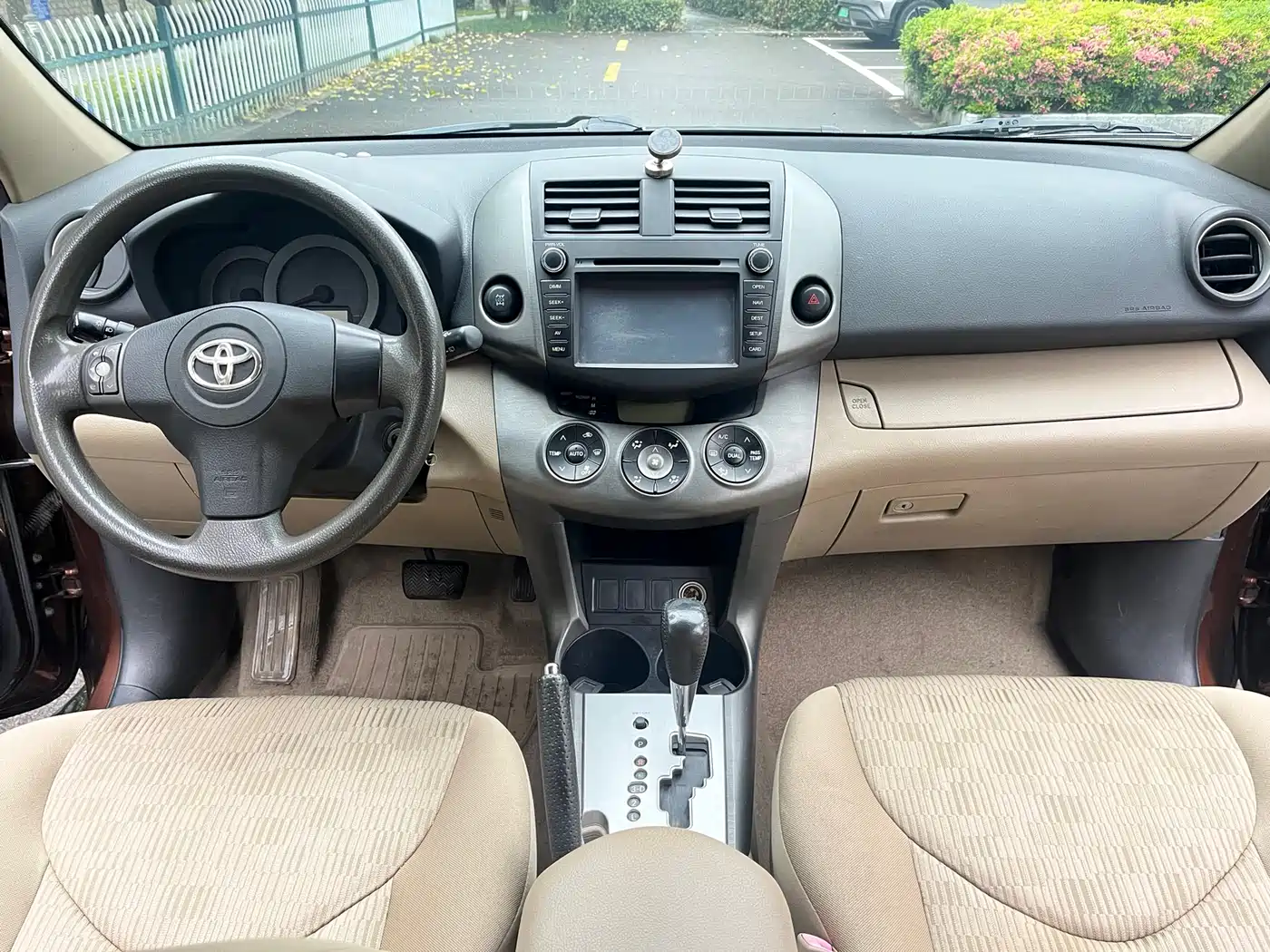 Toyota RAV4 Rongfang 2011 2.0L Automatic 4WD Edition фото 4