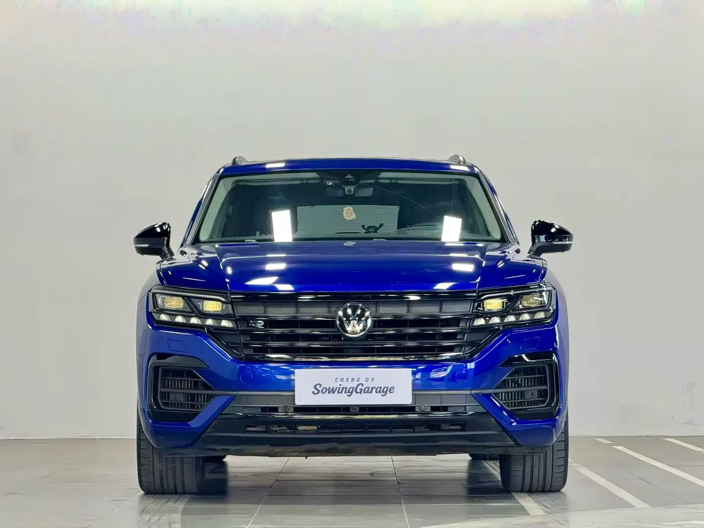 Volkswagen Touareg 2022 2021 3.0TSI Sharp Edition with Gloss Black Sports Package