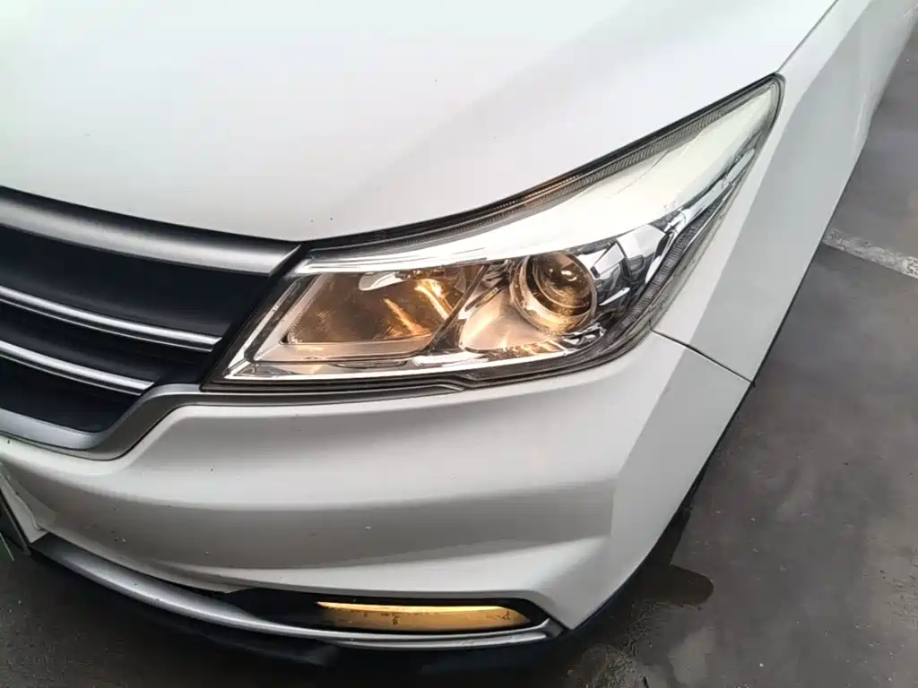 Baojun 730 2021 2021 1.5L Manual Fashion 7-Seater