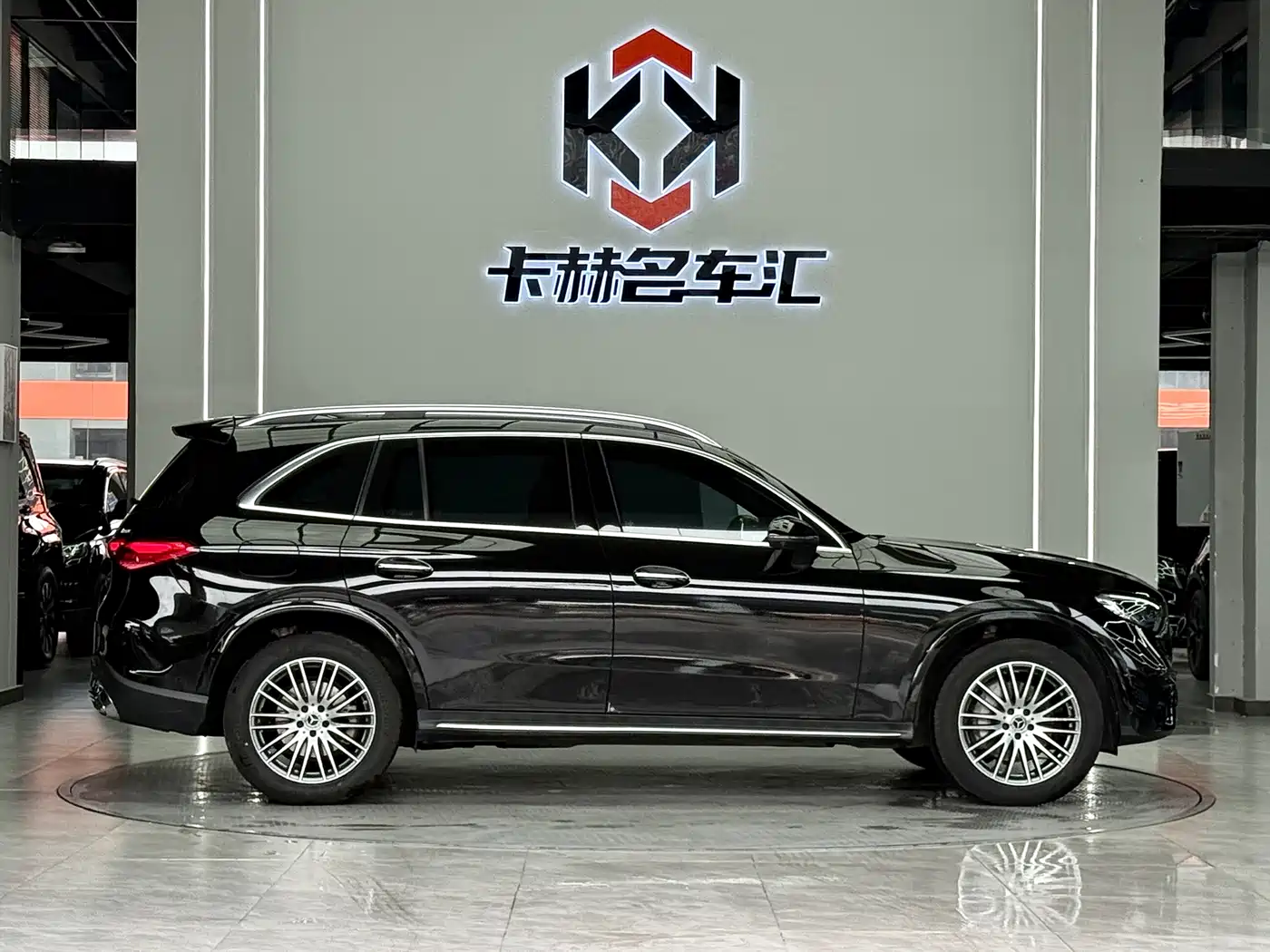 Mercedes-Benz GLC 2024 GLC 300 L 4MATIC Luxury 5-seater фото 5