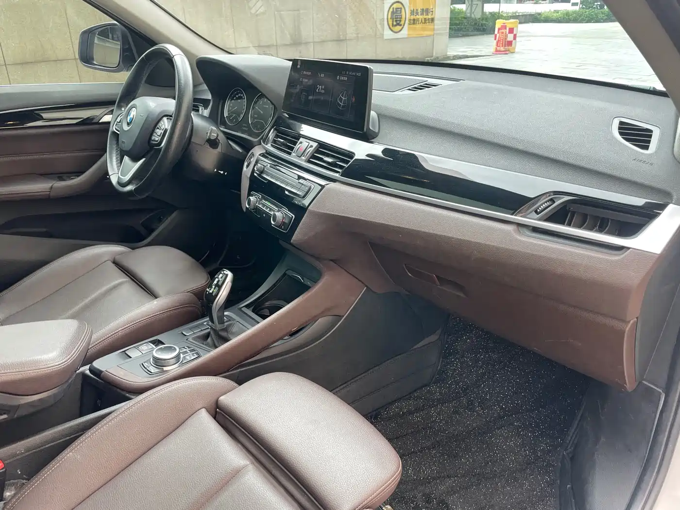 BMW X1 2022 sDrive20Li Fashion фото 15