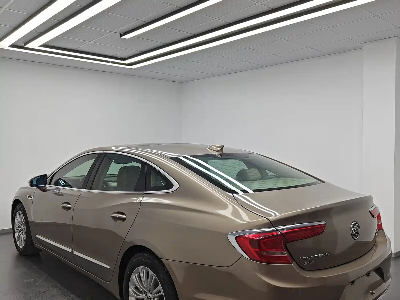 Buick LaCrosse 2016 Facelift 20T Leading фото 4