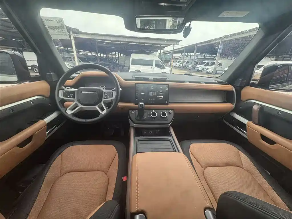 Land Rover Defender 2024 110 3.0T P400 X-DYNAMIC HSE фото 9
