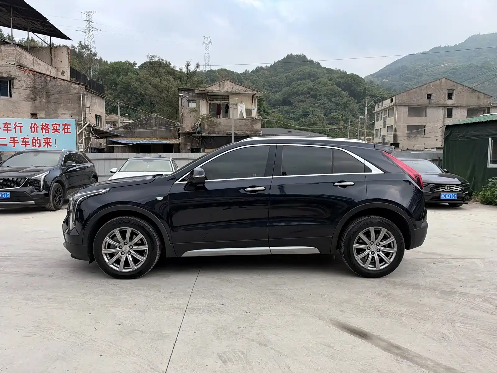 Photo 2 - Cadillac XT4