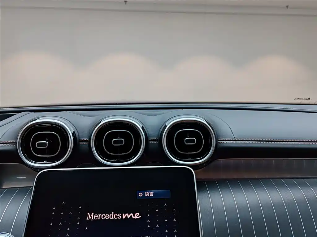 Mercedes-Benz GLC 2023 GLC 300 L 4MATIC Luxury 7-Seater фото 14