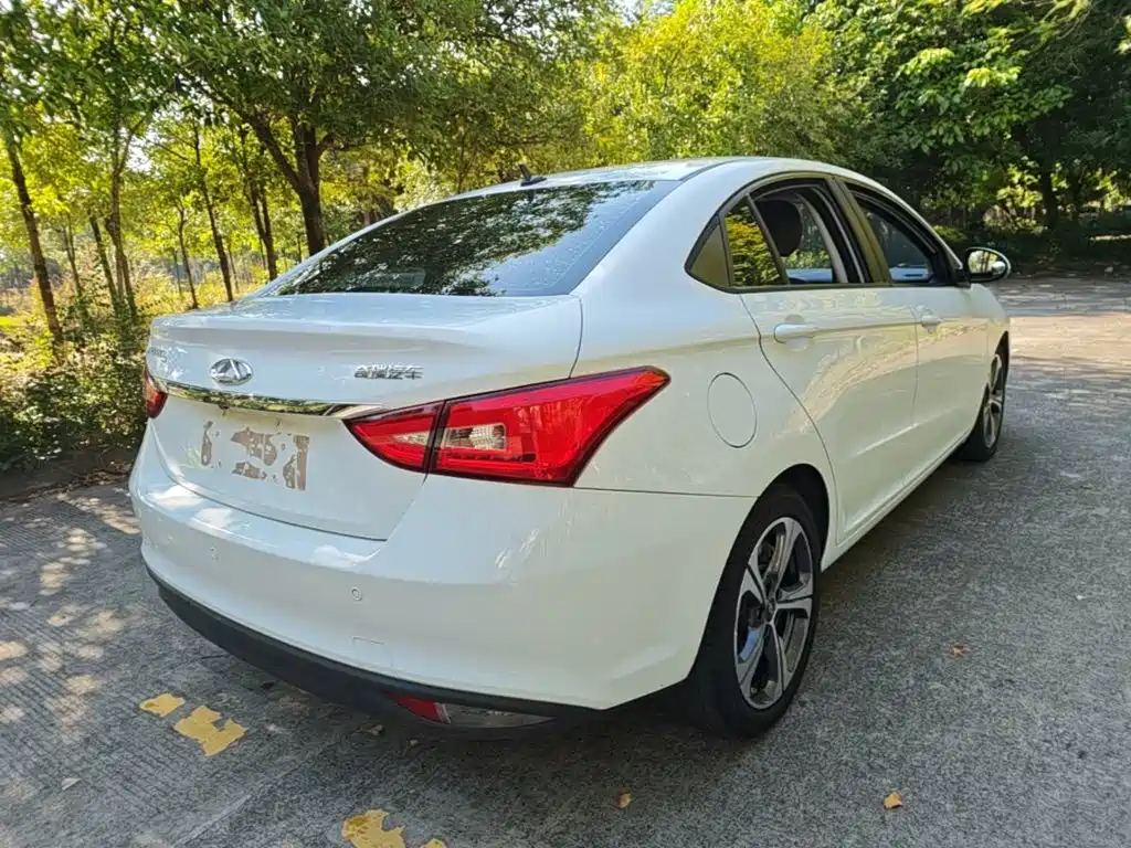 Фото 7 - Chery Arrizo 5