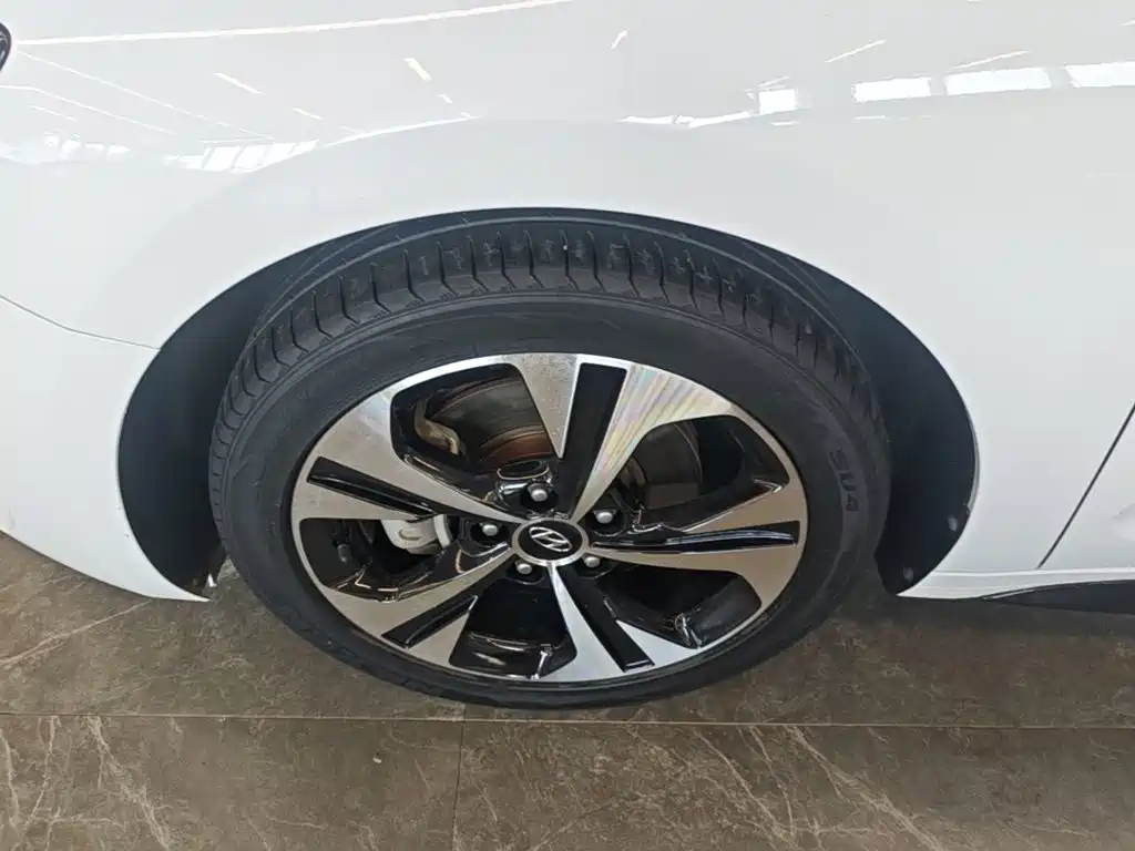 Hyundai Lafesta 2021 2021 280TGDi DLX Luxury Edition