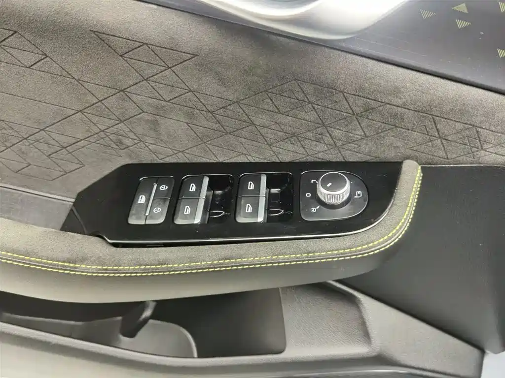 GEELY AUTOMOBILE XINGRUI