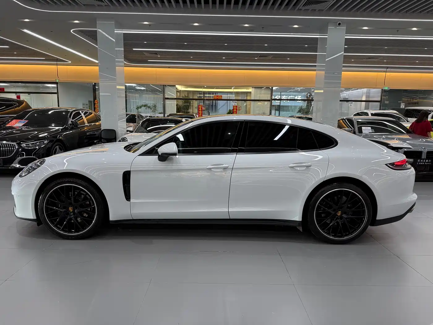 PORSCHE PANAMERA
