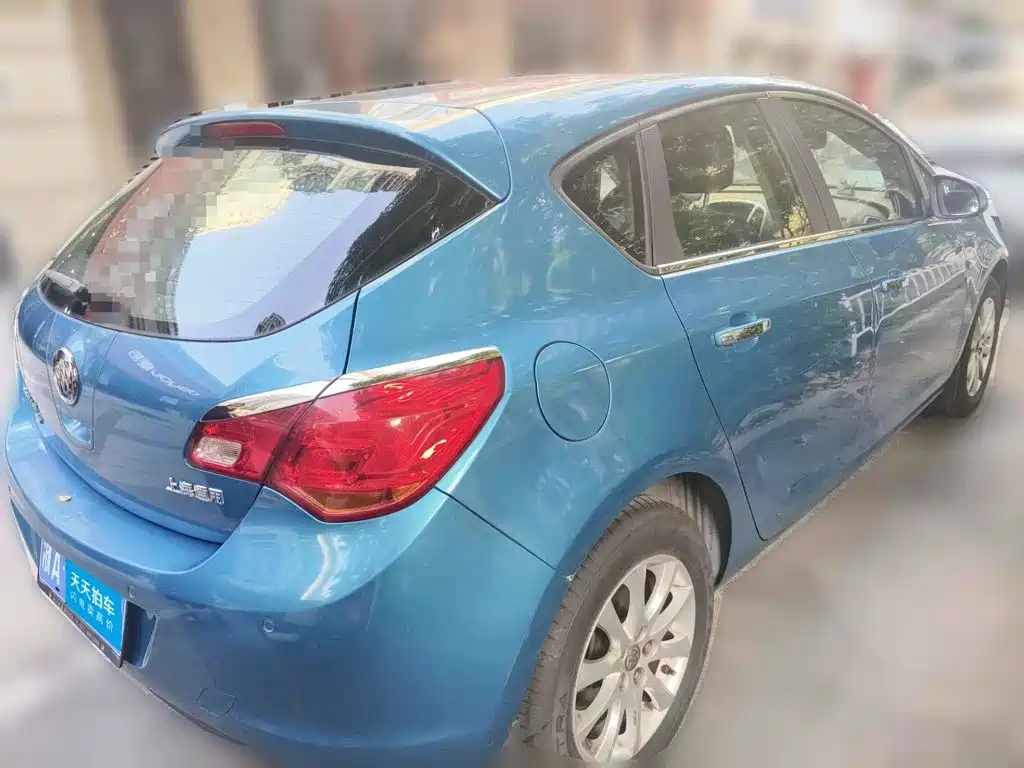 Фото 2 - Buick Excelle