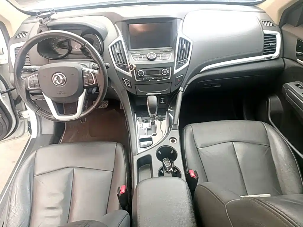 Dongfeng Aeolus Dongfeng Fengshen AX7 2015 2015 2.0L Automatic Smart Ease